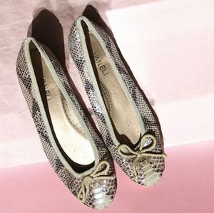 Vaneli Python Pattern Ballerina Flats -Cream&Beige - Woman's Size 7N